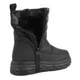 Bota de caña media color beige, con cierre lateral y plataforma track color negro.