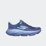 Championes de running Skechers modelo Aero Burst, color violeta con detalles en celeste. Poseen una parte superior de malla transpirable, plantilla Arch Fit® extraíble, entresuela con tecnología HYPER BURST ICE™ y suela de alto rendimiento Goodyear®.