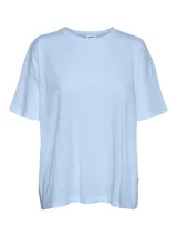 Remera básica negra de corte relajado, con cuello redondo y mangas corta.