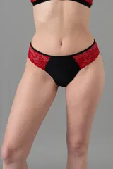 Colaless de tiro alto, confeccionada en lycra negra y puntilla elastizada roja.