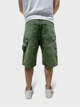 Bermuda carpenter verde óxido de tela denim.