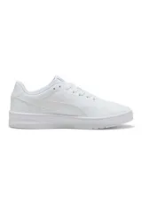 Championes deportivos Puma modelo Court Lally, de color blanco, con diseño urbano y suela de goma.