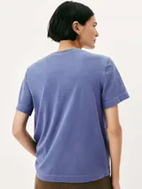 Camiseta verde de algodón de corte recto y mangas cortas.