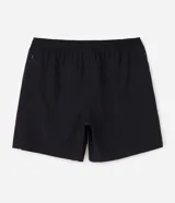 Bermuda deportiva Get Over de color negro, confeccionada en tejido tecnológico de poliéster y elastano, con cintura elástica y recortes frontales.