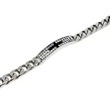 Pulsera de acero plateado con eslabones gruesos y una placa central con incrustaciones de circonias blancas y negras.