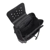 Mochila Crocs de nailon color negro, con solapa frontal de EVA con perforaciones aptas para Jibbitz, cierre superior ajustable y asa de mano.