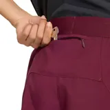 Short de running Adidas Adi365 Essentials para mujer, color bordo con cintura elástica ancha y pequeño logo reflectante en el lateral.