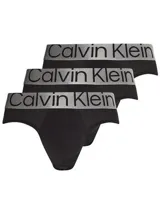 Pack de tres slips Calvin Klein modelo Steel Micro, color negro, confeccionados en microfibra con cinturilla elástica ancha de color gris metalizado con el logo de la marca repetido.