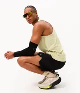 Bermuda deportiva Get Over de tejido ripstop, color gris, con cintura elástica, cordón ajustable, bolsillos laterales con cierre y estampa localizada.
