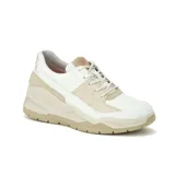 Zapatillas urbanas Caterpillar Watchful, color blanco y beige, con capellada de cuero, forro de nylon suave y transpirable, plantilla de espuma EVA con tecnología NXT para control de olor y suela de goma durable.