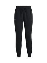 Pantalon de jogging Under Armour modelo Rival Fleece, color negro, con cintura elástica ajustable mediante cordón y puños acanalados en los tobillos. Presenta un diseño deportivo con el logo de la marca bordado en la pierna.