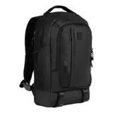 Mochila Volcom de diseño ergonómico y estructura acolchada, confeccionada en poliéster resistente. Cuenta con múltiples compartimentos, incluyendo uno independiente para portátil, organizador interno, bolsillos laterales elásticos y correas inferiores ajustables para sujeción externa.