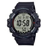 Reloj digital deportivo Casio con caja y correa de resina negra. Presenta una esfera grande con pantalla LCD gris que muestra la hora, fecha (domingo 30), cronómetro, 5 alarmas y luz LED. Destaca la indicación de batería de 10 años y resistencia al agua de 100 metros.