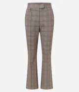 Pantalón de corte flare con estampado de cuadros, confeccionado en tejido punto roma estructurado. Presenta cintura estructurada, ajuste ceñido en caderas y muslos con apertura suave en el ruedo y detalle metálico lateral.