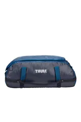 Bolso de viaje tipo duffel marca Thule, modelo Chasm de 130 litros, en color azul. Cuenta con gran apertura superior, correas convertibles para usar como mochila y diseño resistente.