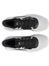 Championes Under Armour UA Jet 23, diseñados para básquetbol, en combinación de color blanco, gris y negro. Presentan parte superior de materiales mixtos con paneles texturizados, amortiguación Micro G® en la entresuela y suela de goma con tracción anatómica.