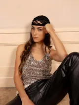 Top de tirantes con lentejuelas con estampado animal print.