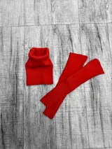 Set de cuello alto y mangas largas color beige, tejido en lana merino.