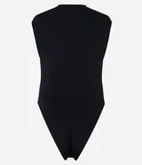 Body femenino de la marca Blue Steel, confeccionado en tejido de poliéster con elastano. Presenta un diseño sin mangas con escote en V cruzado y detalle de hombreras, ofreciendo un ajuste cómodo y elegante.