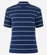 Blusa de ribana color marrón con rayas horizontales blancas, cuello medio, mangas cortas y corte ajustado.