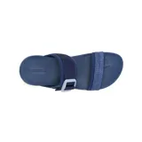 Sandalia deportiva Merrell de diseño ergonómico, con tiras de malla y cincha en color azul marino. Cuenta con cierre de hebilla ajustable, plantilla de espuma EVA integrada y entresuela ligera para mayor estabilidad.