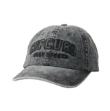 Gorra de visera curva Rip Curl color negro con efecto gastado (acid wash), con bordado en relieve con la inscripción "Rip Curl Surf Sports" en el frente.
