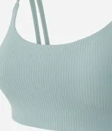 Top deportivo Get Over de microfibra acanalada verde menta, con escote redondo, doble tirante y base ancha.