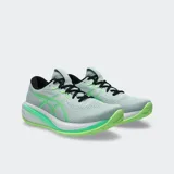 Championes de running Asics modelo Gel Cumulus 28, color blanco con detalles en azul y naranja. Cuentan con tecnología de amortiguación FF BLAST MAX y suela FLUIDRIDE para una pisada suave y reactiva.