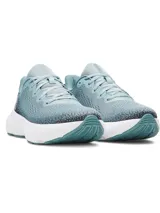 Championes de running Under Armour Infinite, con parte superior de tejido de punto transpirable en tono azul verdoso y entresuela blanca con tecnología de amortiguación UA HOVR.