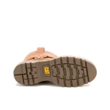 Bota de cuero color marrón con diseño estilo arnés, que incluye una correa decorativa con argolla metálica en el tobillo. Presenta suela de goma dentada para mayor tracción y el logo de la marca grabado en el lateral.