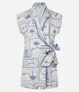 Mono corto de tricolina con estampado de cocoteros, cuello en V y lazo lateral.