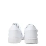 Championes urbanos New Balance modelo 080, de diseño clásico en color blanco total. Presentan el logo 'N' característico en los laterales, puntera perforada para mayor ventilación y suela de goma resistente.