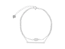 Pulsera doble de plata 925, compuesta por una cadena fina con un dije ovalado de circonia y otra cadena con un dije de barra pavé con circonias brillantes.