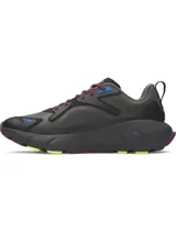 Championes Under Armour modelo Aura Ripstop, con parte superior tridimensional de material ripstop resistente y ligero. Cuenta con amortiguación reactiva UA HOVR para mayor retorno de energía y suela de goma con ranuras de flexión para mayor tracción.