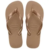 Ojotas Havaianas Top Tiras Flip Flops color rosado, con suela texturizada y tiras finas con el logo de la marca en relieve.