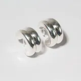 Par de aros tipo argolla gruesa de plata 925.