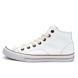 Zapatillas de caña media John Foos modelo 183 Every Up, color blanco. Capellada de cuero ecológico, forrería de microcanvas de algodón, plantilla extraíble de eva y base textil, cordones de algodón encerado, ojalillos color bronce y suela de caucho vulcanizado.