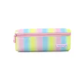 Cartuchera rectangular con cierre, diseño a rayas horizontales en tonos pastel con glitter y logo de la marca Trendy con detalle de corazón. Cierre y tirador de color rosa.