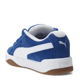 Championes Puma modelo Park Life Style Easy SD, de corte bajo, confeccionados en gamuza color verde oscuro con detalles en blanco. Presentan el logo de la marca en el lateral y en la lengüeta, con suela de goma blanca.