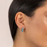 Aros tipo argolla de plata 925 con cuentas de jade verde facetado. Cierre a presión.