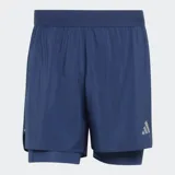 Short deportivo Adidas 2 en 1 para running, confeccionado en tejido liso de poliéster reciclado. Cuenta con calzoncillo interior de malla, cintura elástica con cordón de ajuste, bolsillos laterales y detalles reflectantes.