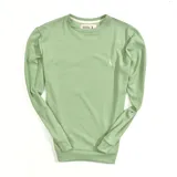 Buzo verde claro de punto tipo waffle con cuello redondo a la base y mangas largas.