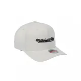 Gorra Mitchell & Ness color azul, de visera curva, con el nombre de la marca bordado en el frente en hilo blanco y logotipo en el lateral.
