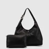 Bolso tipo tote de cuero negro con textura granulada, diseño hobo con asa única y detalle de hebilla metálica plateada en forma de letra B. Incluye un neceser a juego del mismo material y color.