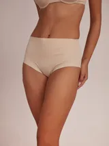 Bombacha de compresión color piel.