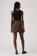 Minifalda marrón con estampado animal print.