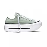 Championes Converse modelo Ctas Lift Double Stack Ox, de lona color verde salvia con plataforma alta texturizada, puntera de goma blanca y cordones blancos.