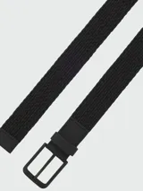 Cinturón trenzado elástico Boss modelo Vern, en color negro con detalles de hebilla metálica.