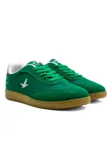Championes deportivos Santa Barbara color verde con suela de goma marrón, detalles blancos y cordones al tono.