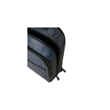 Mochila Montblanc de cuero color azul marino, con diseño texturizado geométrico, múltiples compartimentos con cierre y detalle del emblema de la marca en el frente.